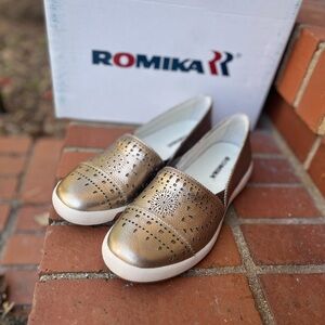 🆕Romika gold slip‎ in flat shoes